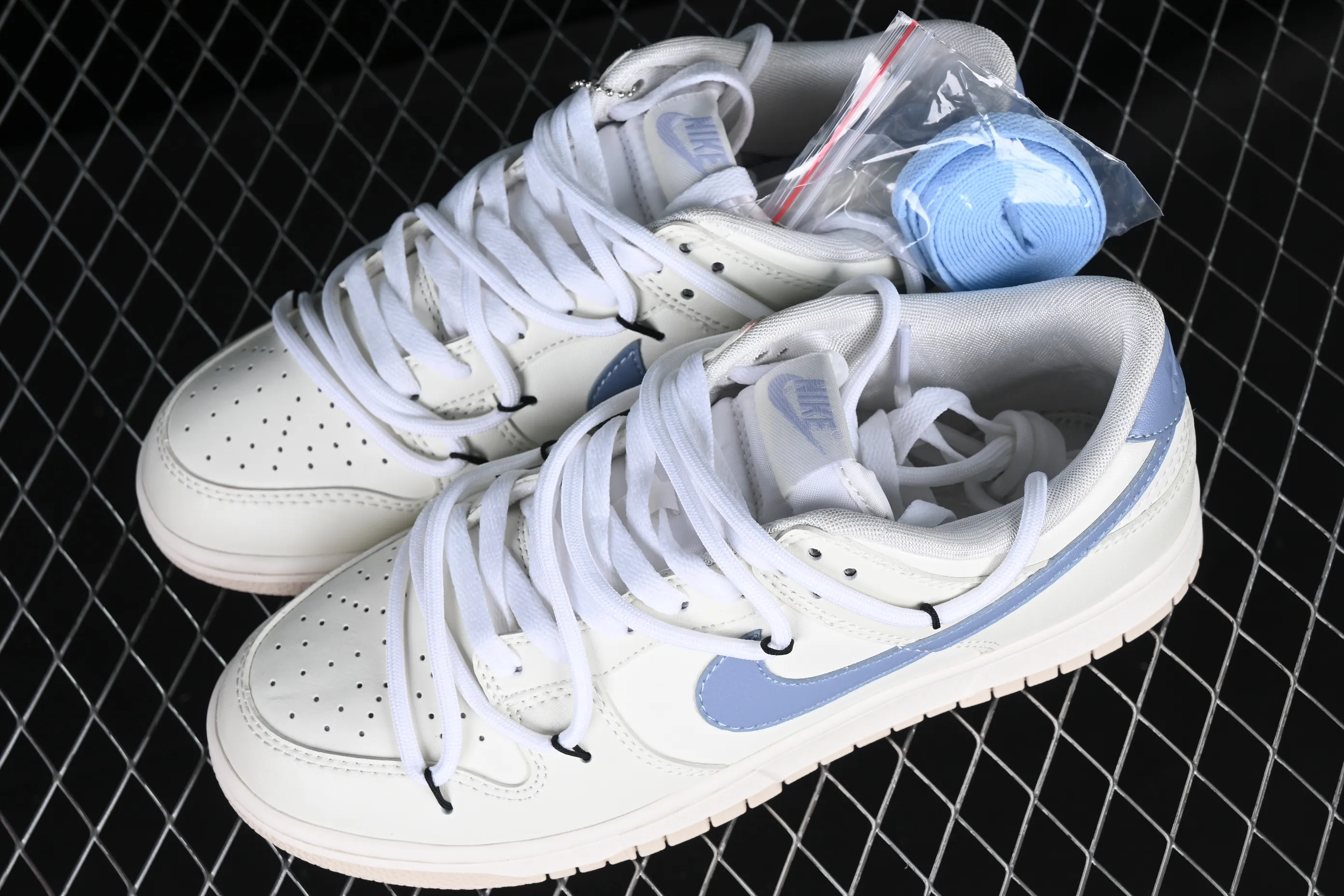 All categories Nk SB Dunk series Nk SB Dunk Low low-top sneakers Nk Dunk Low milk blue customized version of deconstructed strap casual sneakers DX5930-100